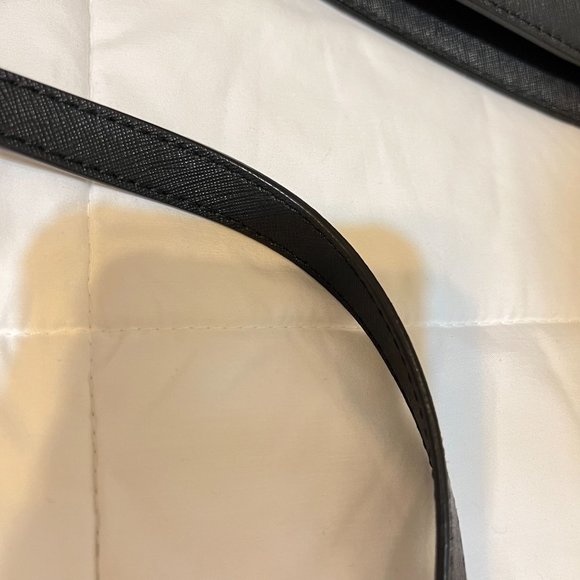 MICHAEL KORS  BLACK HANGBAG, BLACK WITH GOD TONE HARDWARE - Picture 12 of 16